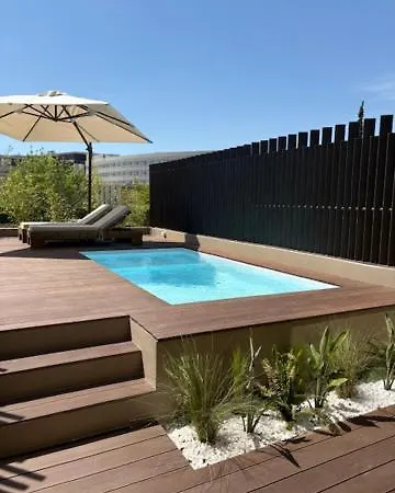 מלון September 5*