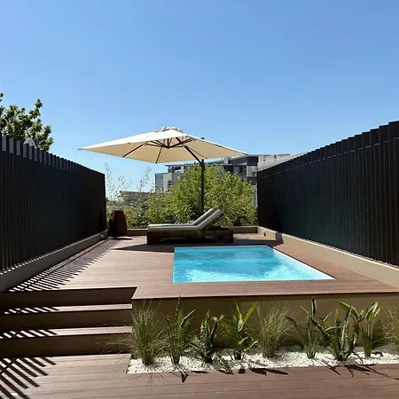 September סלוניקי